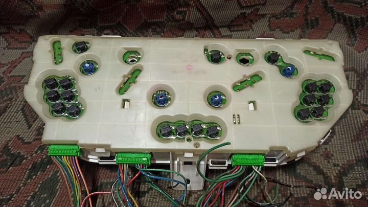 Subaru forester sf5 приборная панель