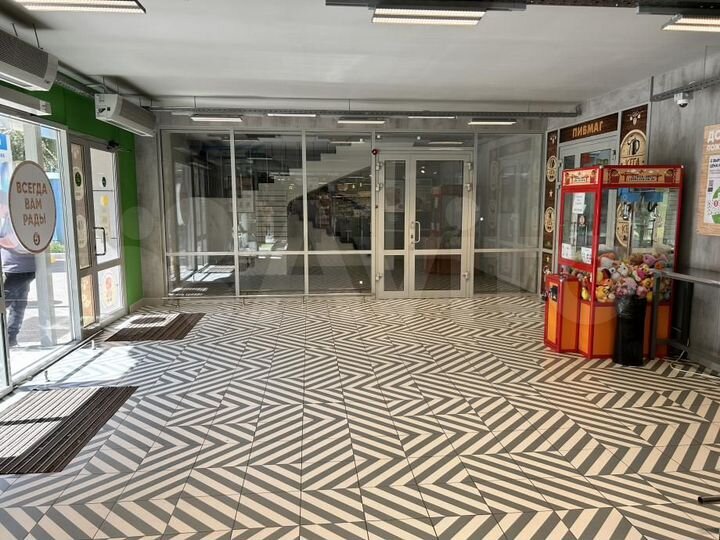 Сдам торговое помещение, 680 м²