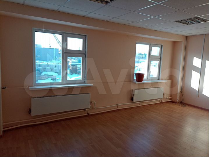 Офисные помещения 17 и 26м² Производственное 216м2