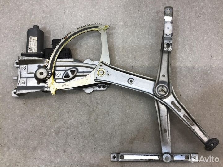 Стеклоподъемник электр. передний правый Opel Astra