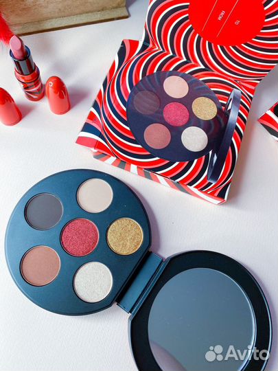 Новые палетки теней коллекция Рождество 22’ MAC