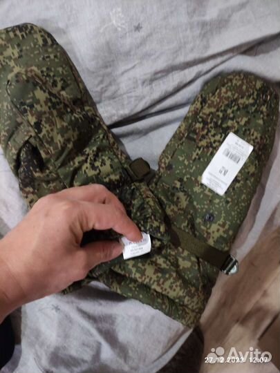 Рукавицы нового и старого образца вкбо