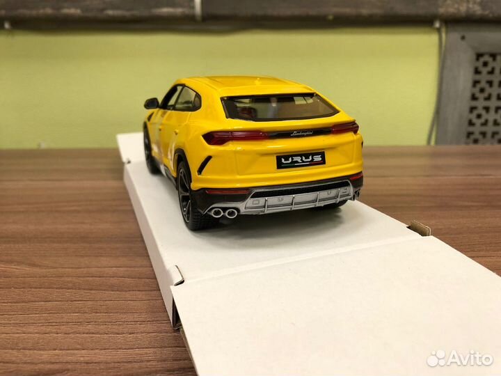 Maisto 1/24 - Lamborghini Urus Жёлтый