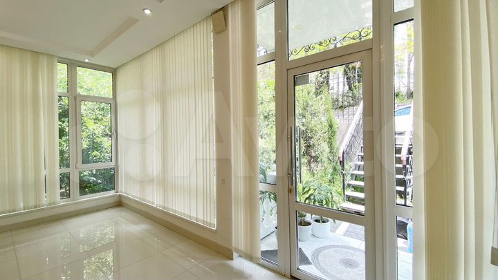 3-к. квартира, 88,5 м², 1/3 эт.