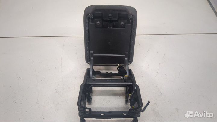 Подлокотник Audi A4 (B8), 2011