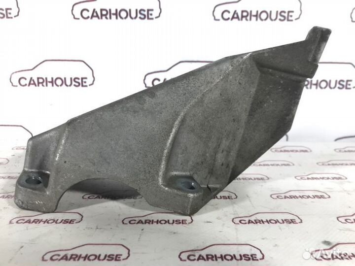 Кронштейн двигателя левый Audi A4 B6 1.8T AMB