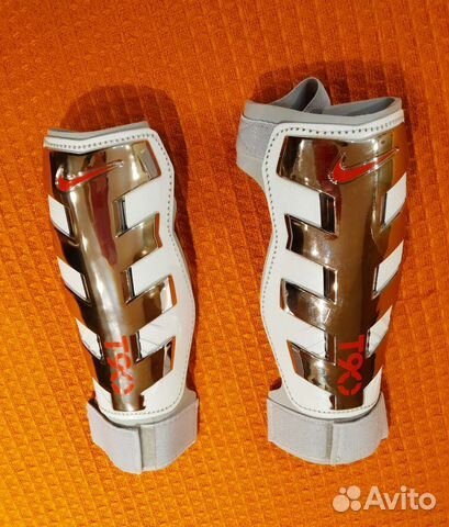 Щитки футбольные Nike T90