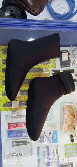 Неопреновые носки и перчатки для подводной охоты