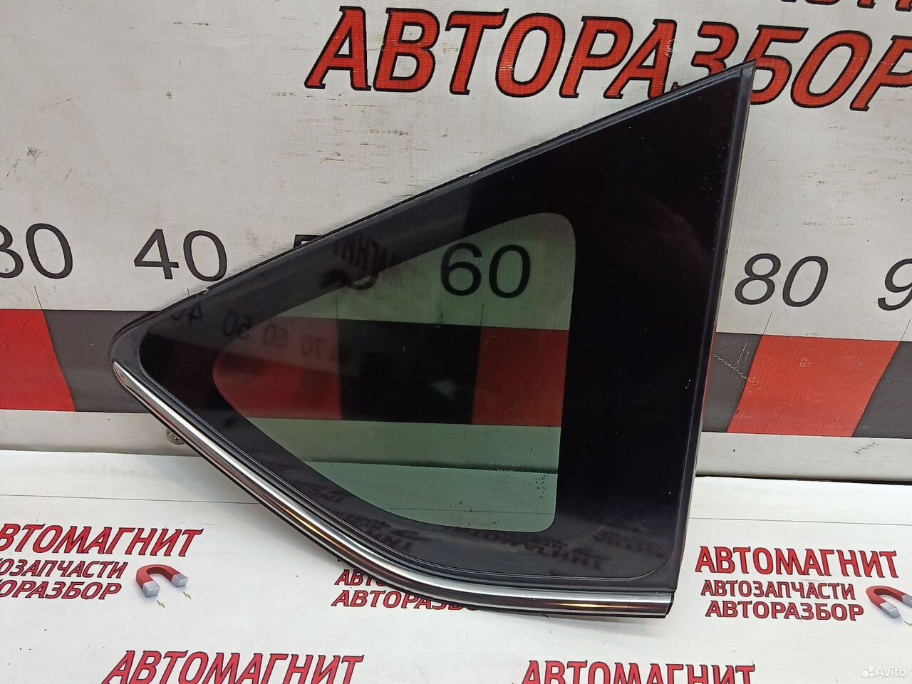 Форточка задняя правая Toyota Rav 4 XA40