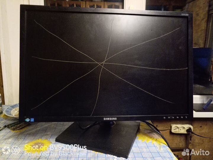 Мониторы на запчасти-матрицы битые