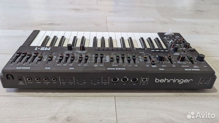 Кейтар Behringer MS-1