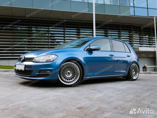 Литые диски Rotiform R18 на Volkswagen Golf 7