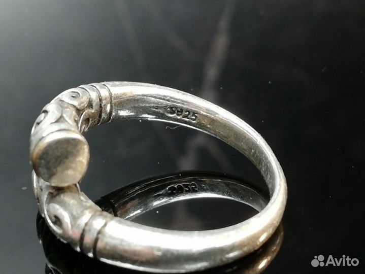 Серебряное кольцо 925 пробы массой 5.1 грамма (Р19