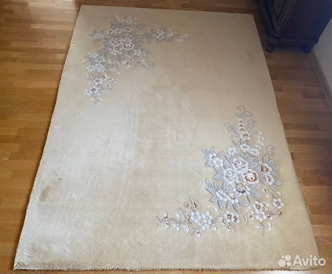 Ковер шерстяной