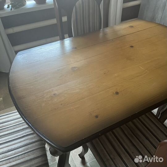 Кухонный стол