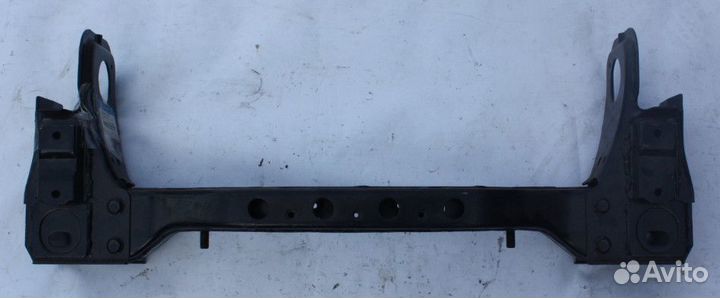 Подрамник двигателя 623203E210