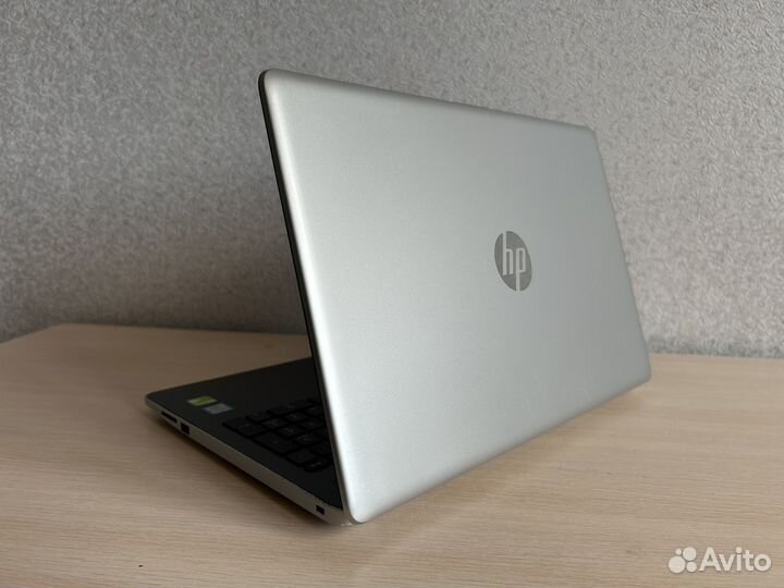 Ноутбук HP 15.6 Full HD i3-7020U 10Гб DDR4 MX110