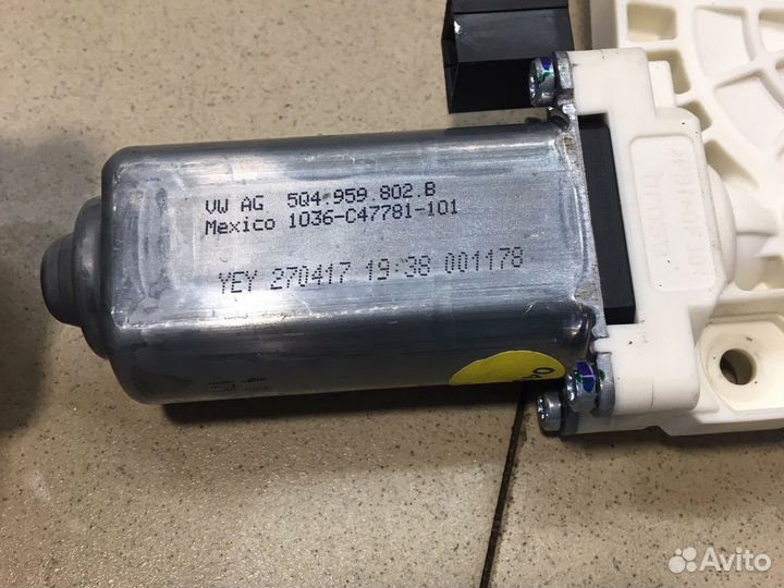 Audi Q5 2 FY Моторчик стеклоподъемника