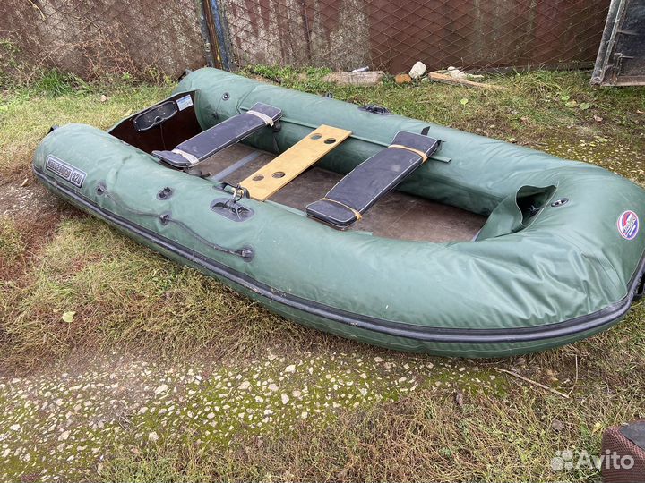 Лодка с мотором