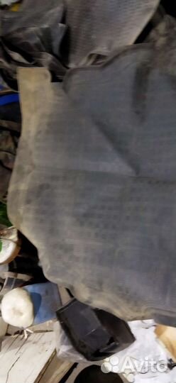 Продам коврик в багажник от Toyota Camry