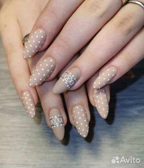 Мастер маникюра и педикюра