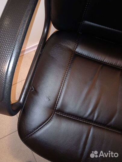 Компьютерное кресло руководителя офисное