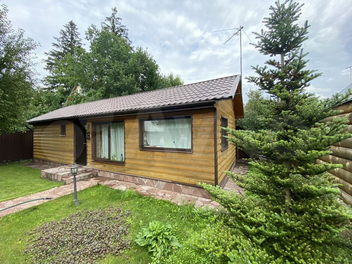 Дом 190 м² на участке 6 сот.