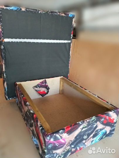 Мини диванчик