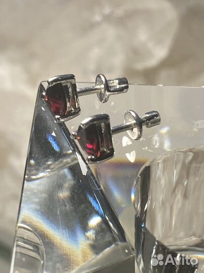Пусеты-серьги серебро с гранатом и топазом