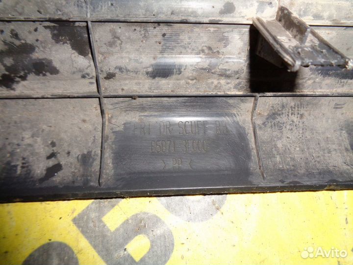 Накладка порога внутр. правая перед Kia Sorento