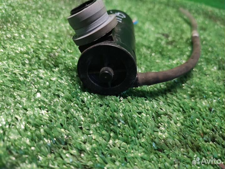 Мотор омывателя заднего стекла Toyota Auris E150