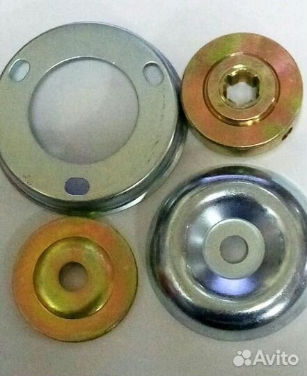 Фланец редуктора триммера