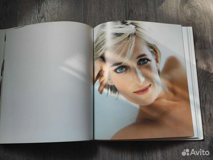 Книга Diana Princess of Wales by Mario Testino