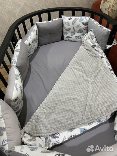 Детская кровать-трансформер с маятником