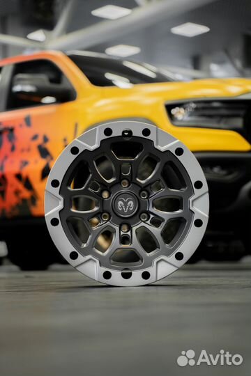 Кованые диски R20 на Додж Рам1500/TRX