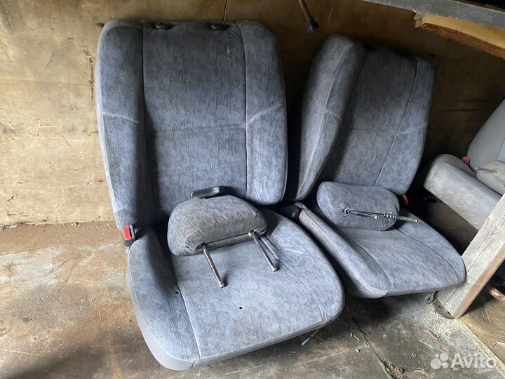 Передние сиденья с японских авто