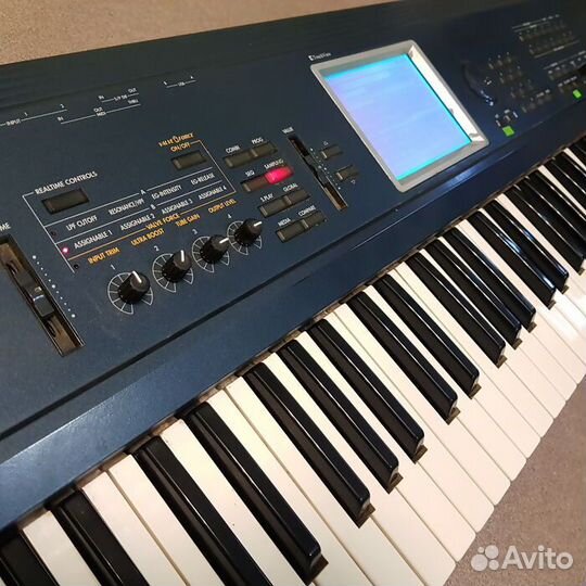 Синтезатор Korg triton extreme 76 (Рассрочка /Т5)