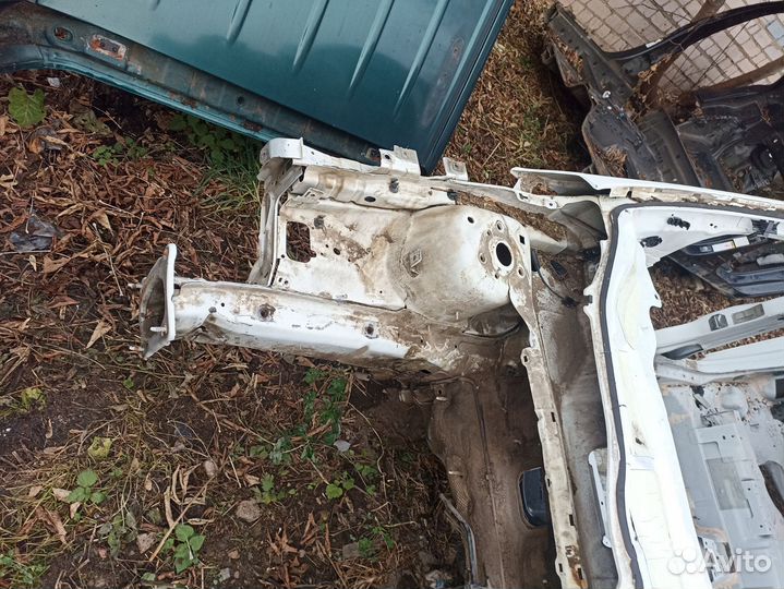 Четверть передняя правая форд фокус 3