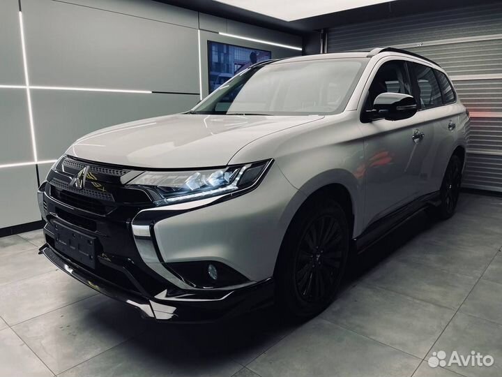 Mitsubishi Outlander 2.4 CVT, 2022, 30 км