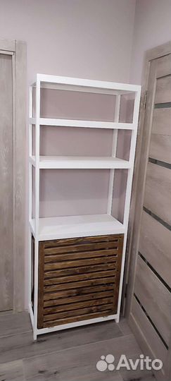 Стеллаж этажерка с корзиной для белья из массива