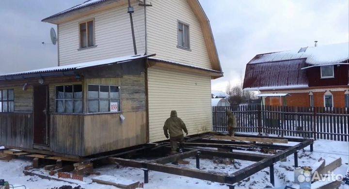 Бригада строителей