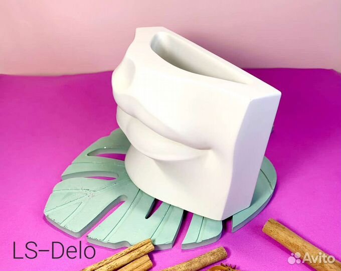 Силиконовая фoрма молд Губы Давида кашпо