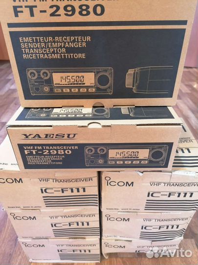 Радиостанция Icom F111