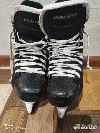 Продам коньки Bauer supreme 140