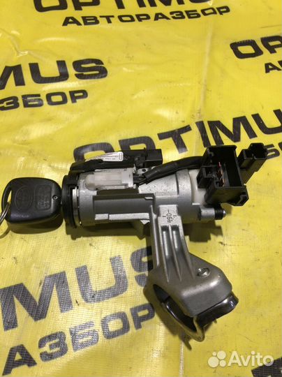 Замок зажигания Toyota Corolla E 120