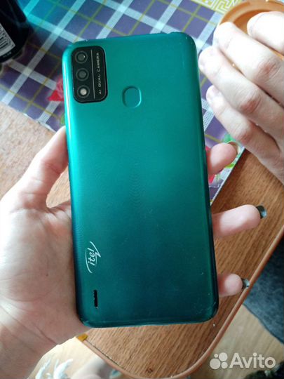 Itel A48, 2/32 ГБ