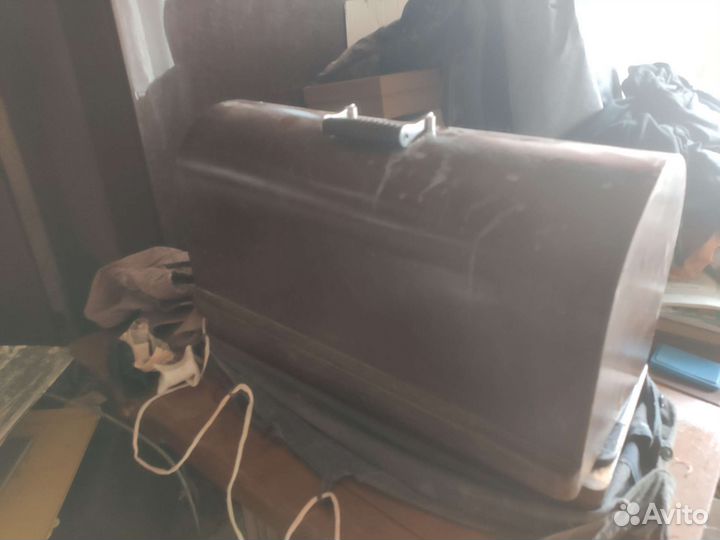 Антикварная финская швейная машина Тикка