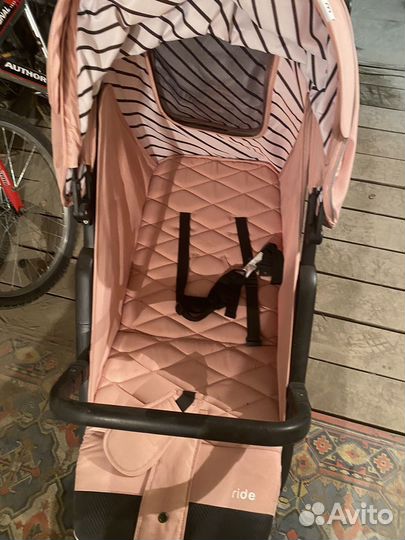 Коляска прогулочная, складкая