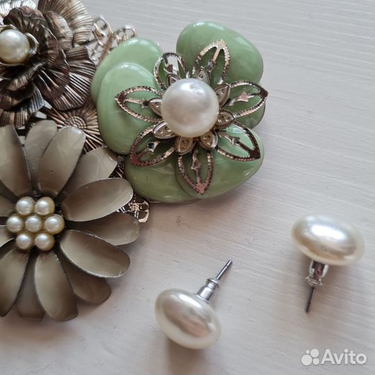 Комплект бижутерии брошка