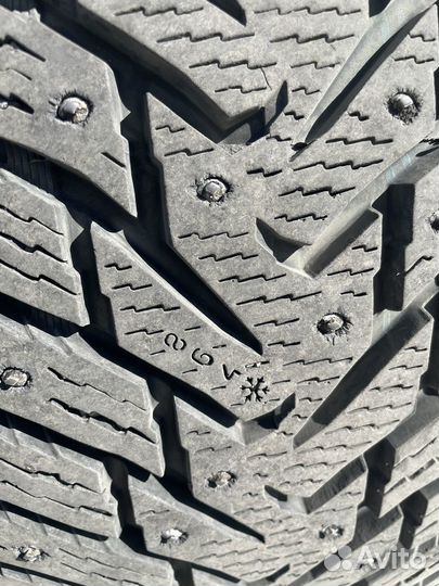 Nokian Tyres Hakkapeliitta 8 SUV 235/55 R19 105T
